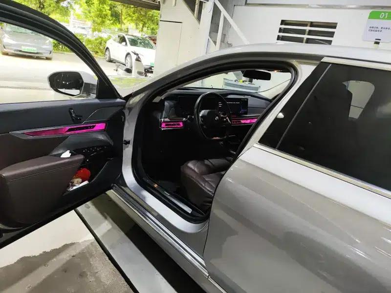 2023 BMW 7 Series 740Li Leading Luxury Package — миниатюра 11