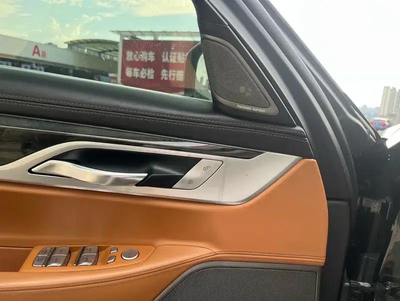 2016 BMW 7 Series 740Li Leading Edition — миниатюра 11