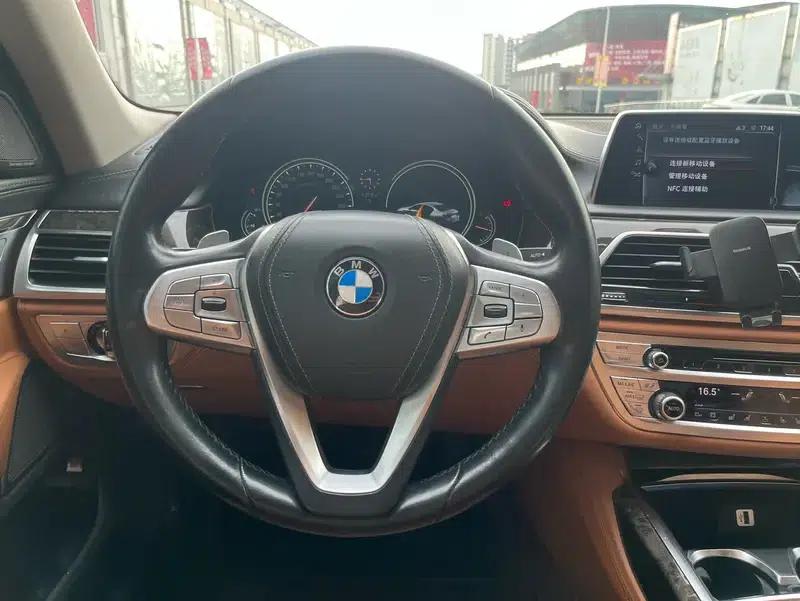 2016 BMW 7 Series 740Li Leading Edition — миниатюра 14