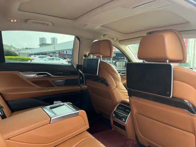 2016 BMW 7 Series 740Li Leading Edition — миниатюра 18