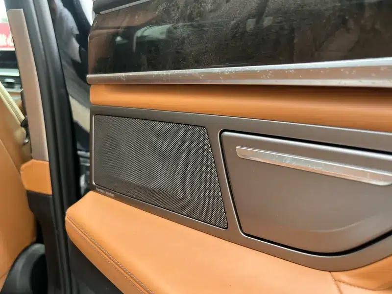 2016 BMW 7 Series 740Li Leading Edition — миниатюра 8