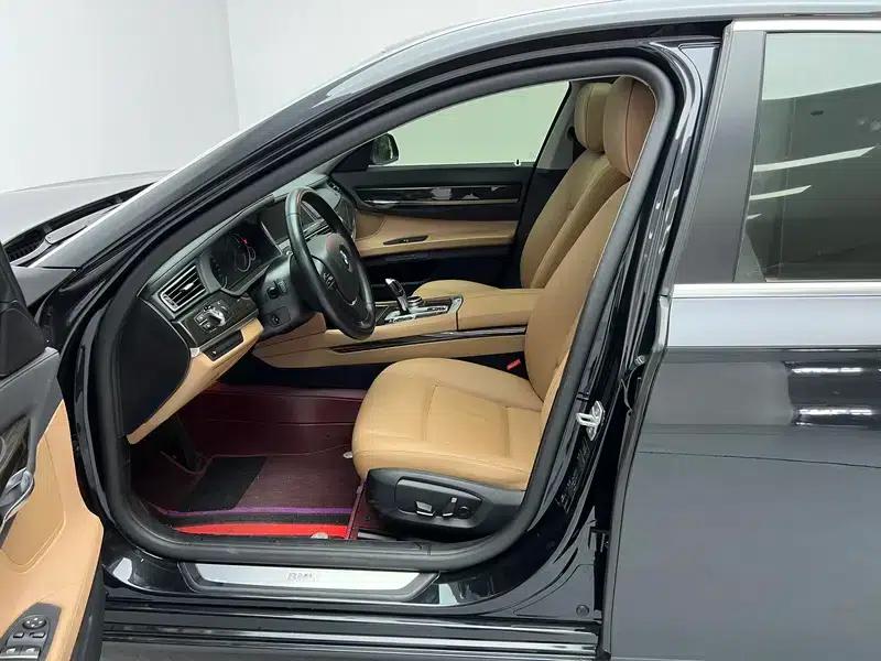 BMW 7 Series 2014 730Li Luxury Edition — миниатюра 17
