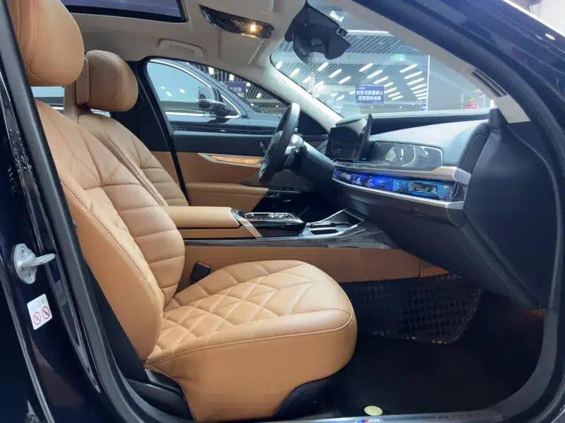 2023 BMW 7 Series 735Li M Sport Package — миниатюра 19
