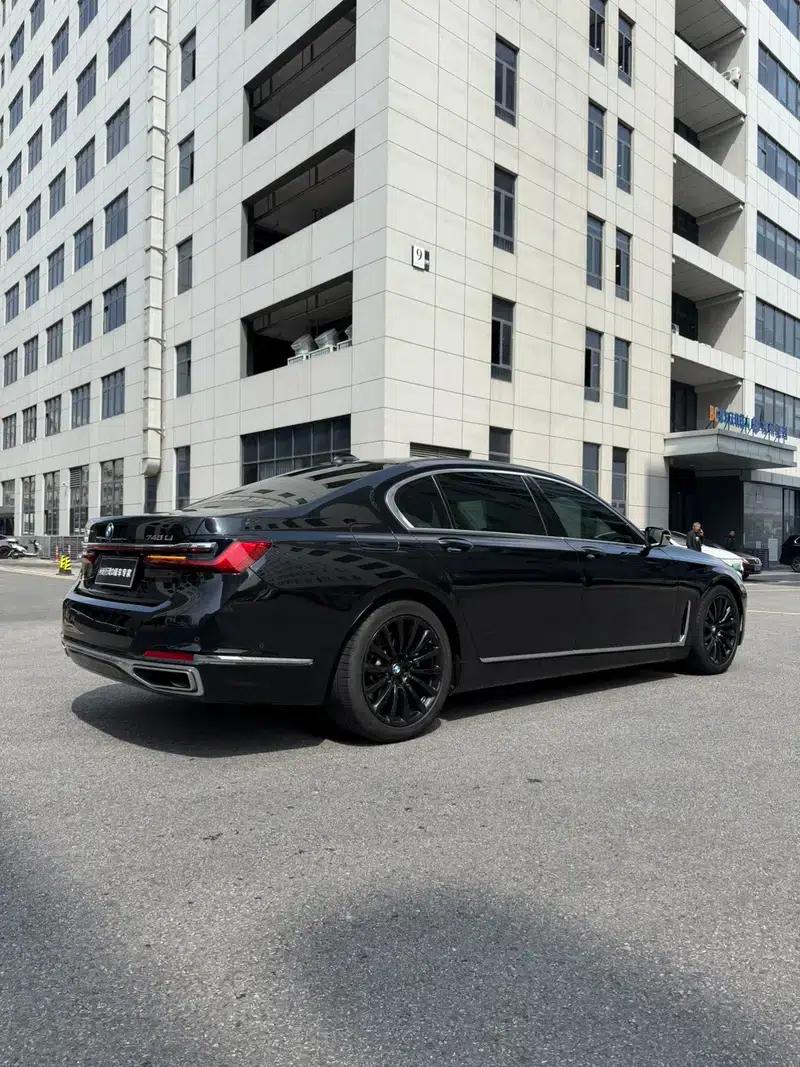 2021 BMW 7 Series 730Li Luxury Package — миниатюра 6