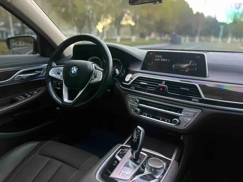 2017 BMW 7 Series 730Li Leading Edition — миниатюра 13