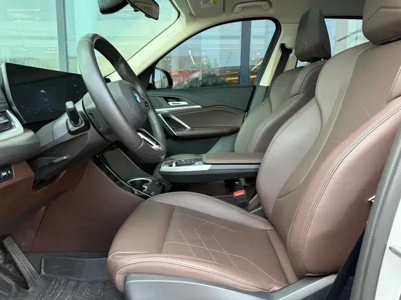 BMW X1 2023 sDrive25Li M Sport Package — миниатюра 11