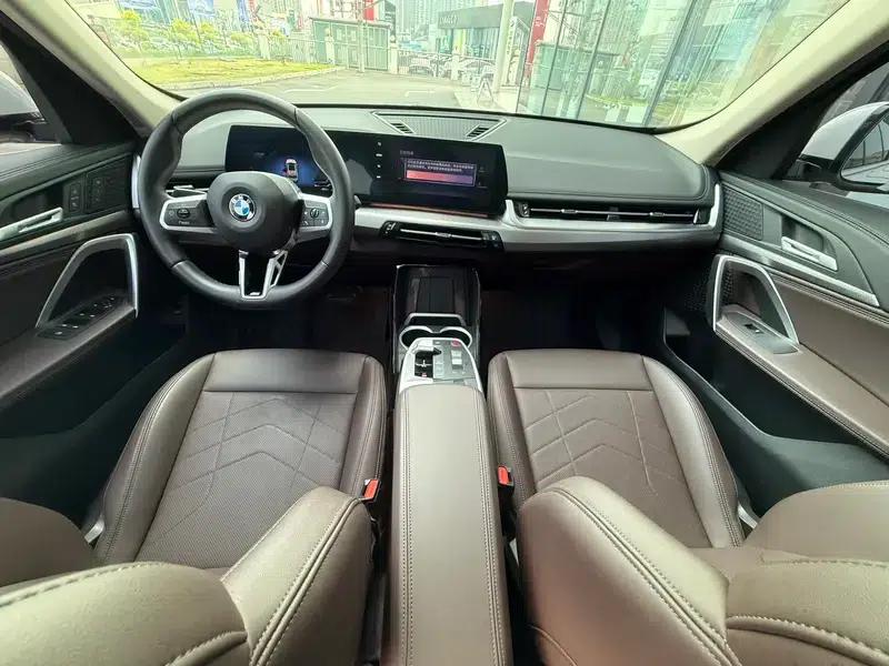 BMW X1 2023 sDrive25Li M Sport Package — миниатюра 7