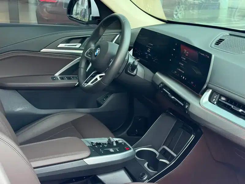BMW X1 2023 sDrive25Li M Sport Package — миниатюра 10