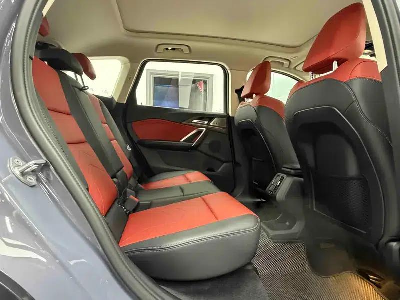 2023 BMW X1 xDrive25Li X Design Package — миниатюра 16