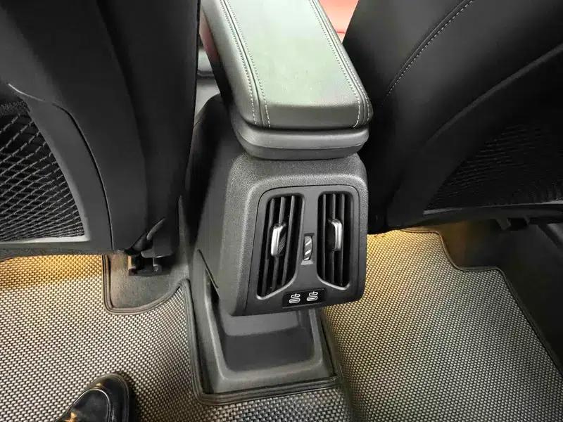 2023 BMW X1 xDrive25Li X Design Package — миниатюра 10