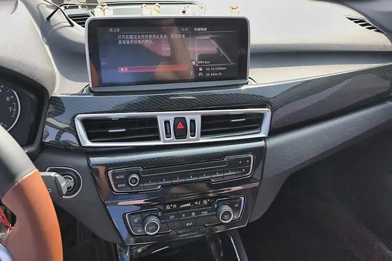 BMW X1 2018 sDrive18Li Fashion Edition — миниатюра 12