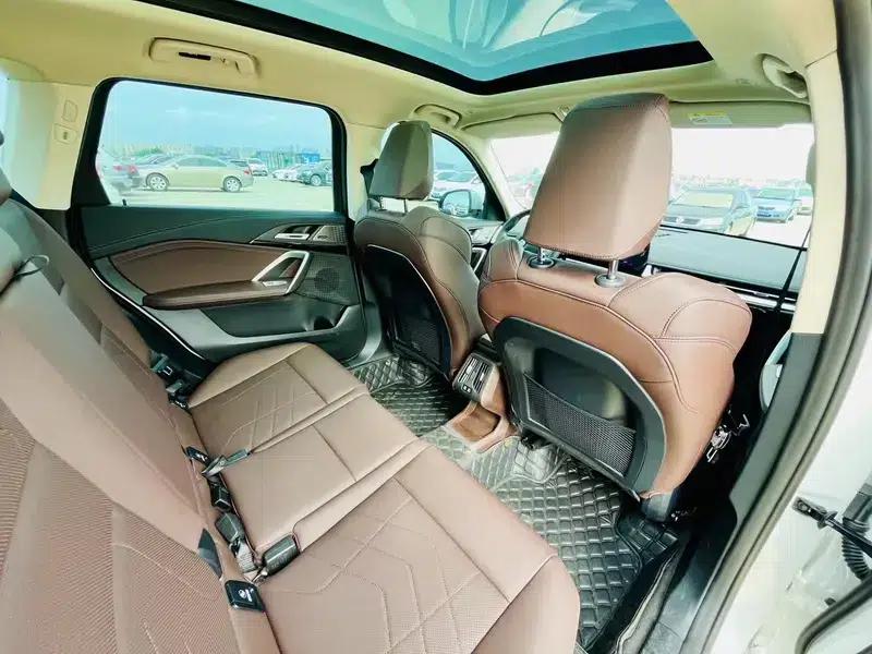2023 BMW X1 xDrive25Li X Design Package — миниатюра 9