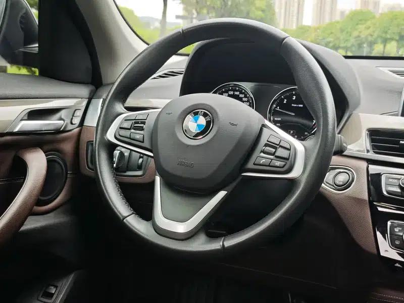 BMW X1 2019 xDrive20Li Premium — миниатюра 11