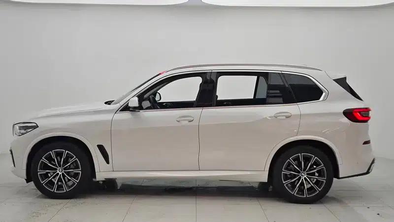 BMW X5 2022 Facelift xDrive 30Li M Sport Package — миниатюра 3