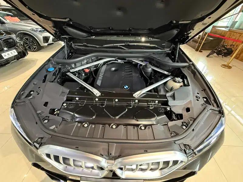 BMW X6 2023 xDrive40i Luxury M Sport Package — миниатюра 18