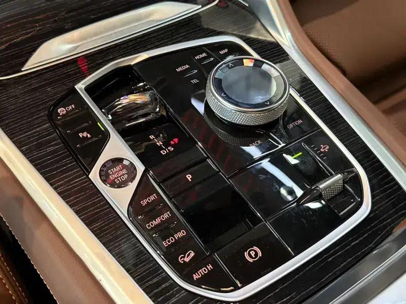 BMW X6 2023 xDrive40i Luxury M Sport Package — миниатюра 22