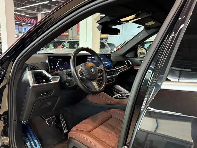 BMW X6 2023 xDrive40i Luxury M Sport Package — миниатюра 25