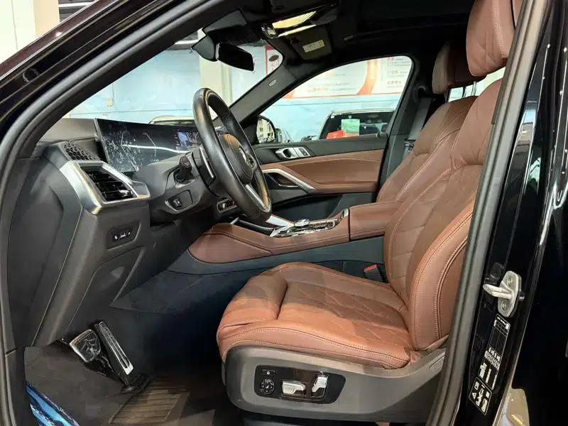 BMW X6 2023 xDrive40i Luxury M Sport Package — миниатюра 26