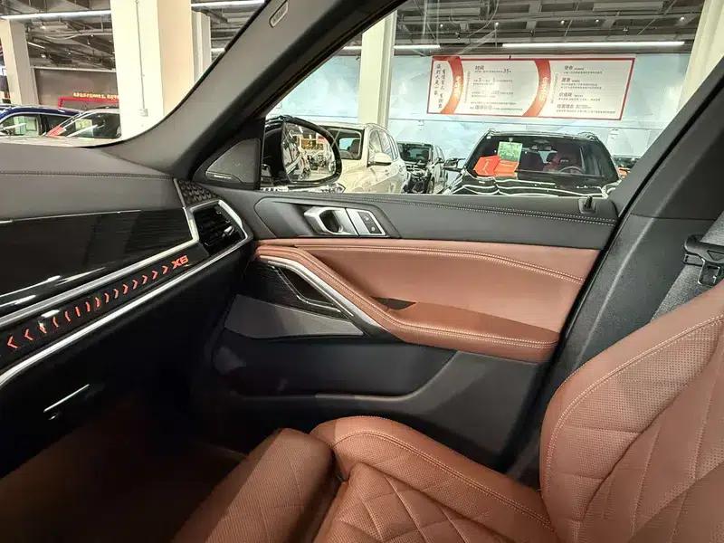 BMW X6 2023 xDrive40i Luxury M Sport Package — миниатюра 33
