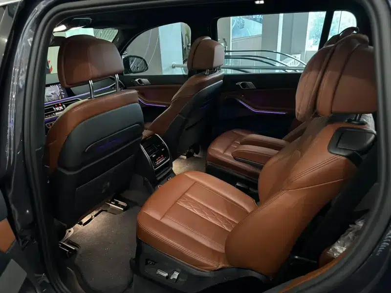 BMW X7 2020 xDrive40i Luxury Package — миниатюра 9