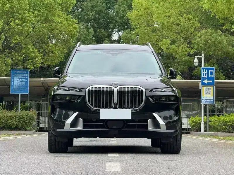 BMW X7 2023 xDrive40i Leading Luxury Package — миниатюра 2