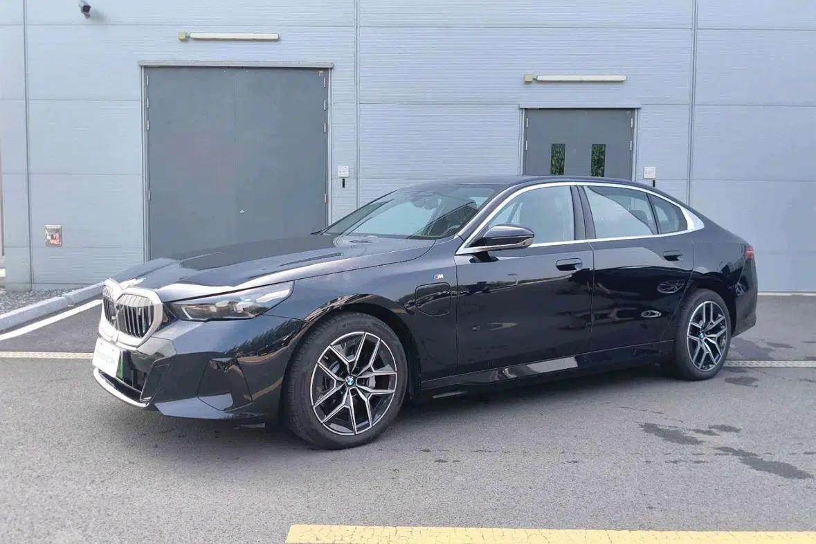 BMW i5 2025 eDrive40L M Sport Package — миниатюра 1