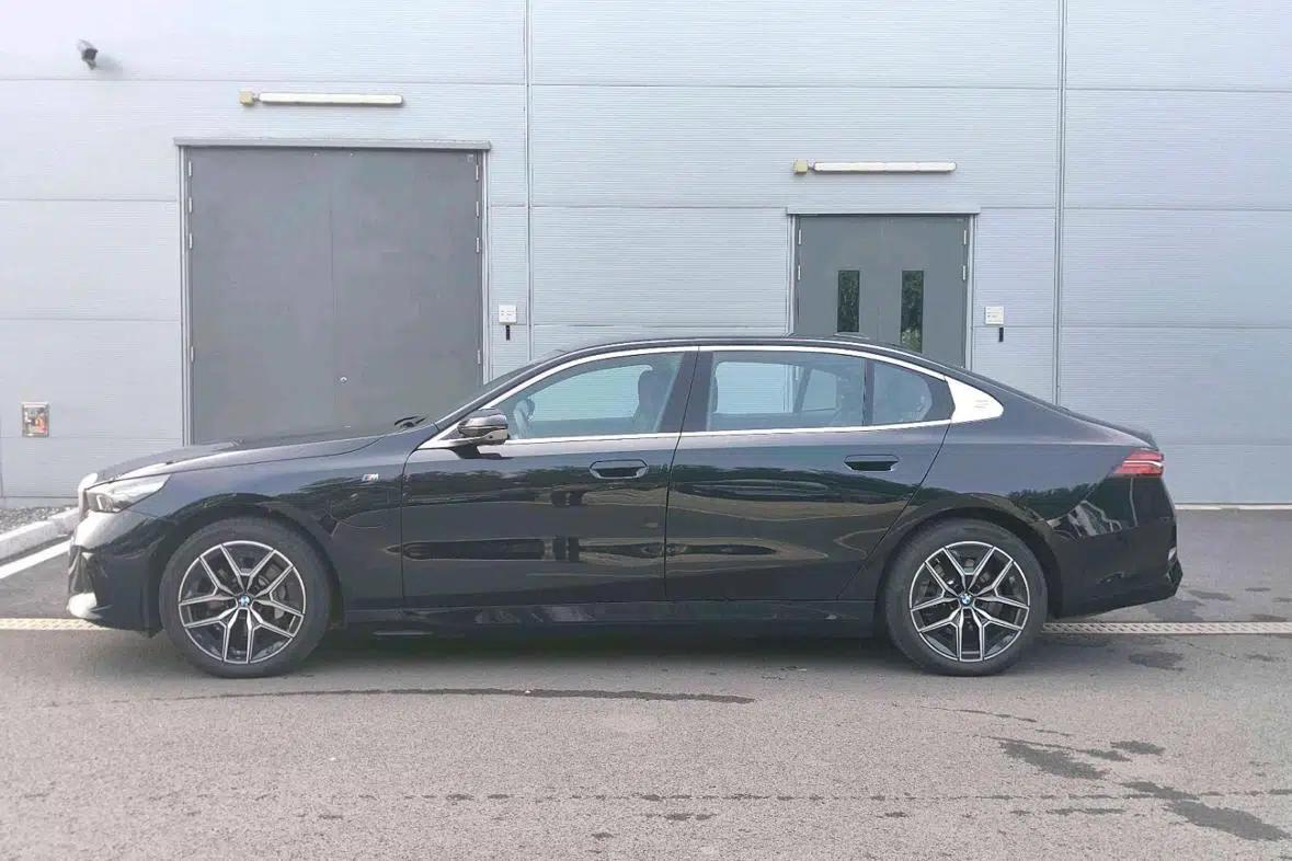 BMW i5 2025 eDrive40L M Sport Package — миниатюра 4
