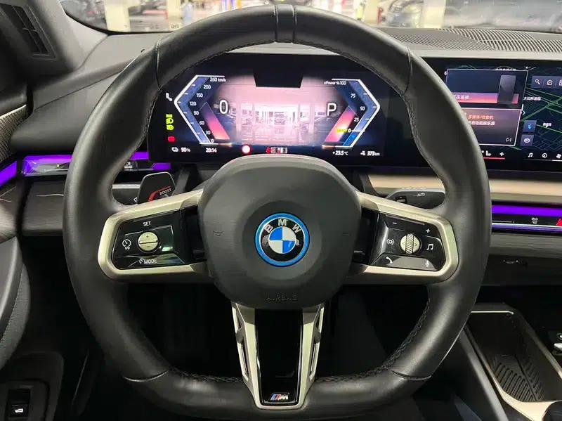 BMW i5 2024 eDrive35L Premium M Sport Package — миниатюра 18