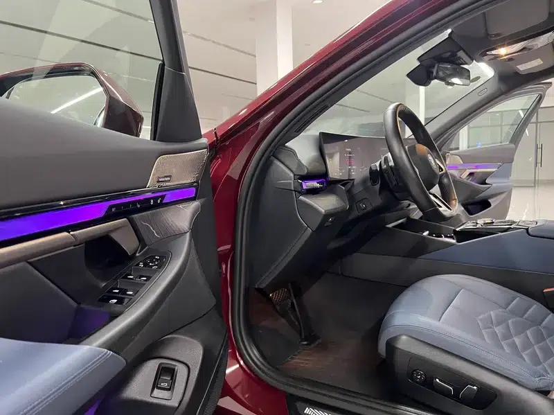 BMW i5 2024 eDrive35L Premium M Sport Package — миниатюра 23