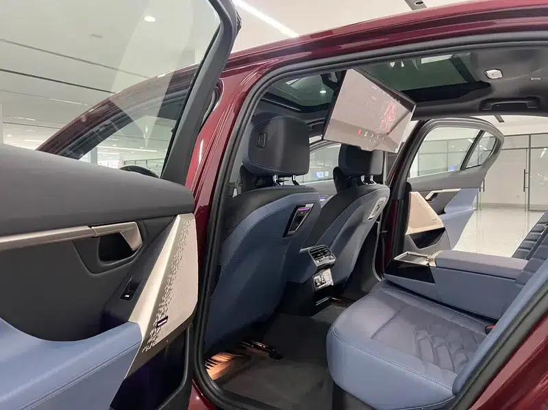 BMW i5 2024 eDrive35L Premium M Sport Package — миниатюра 25