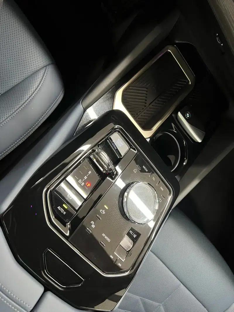 BMW i5 2024 eDrive35L Premium M Sport Package — миниатюра 7