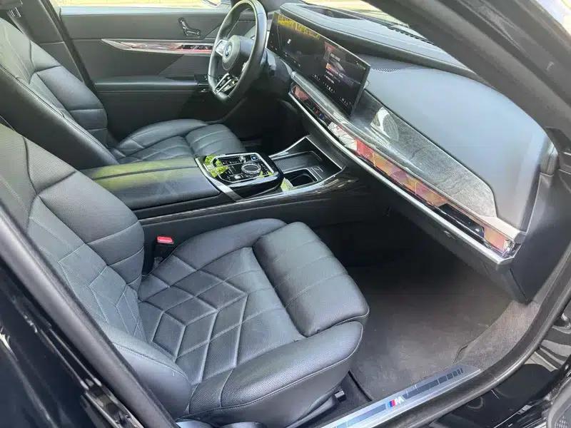 BMW i7 2023 eDrive50L Premium M Sport Package — миниатюра 12