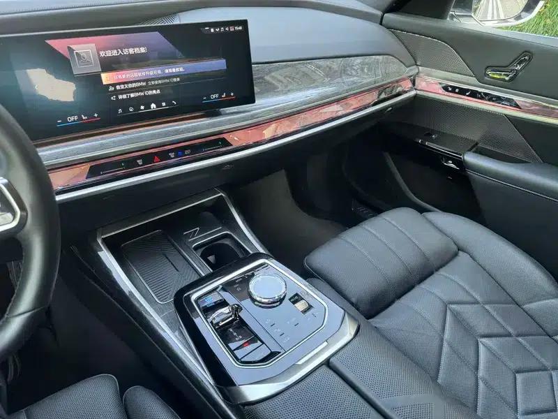 BMW i7 2023 eDrive50L Premium M Sport Package — миниатюра 9