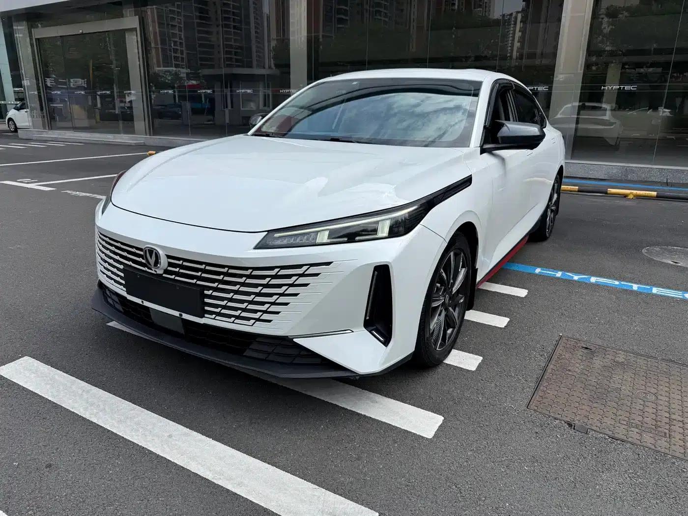 Yida 2023 Blue Whale NE 1.5T GDI DCT Navigator Edition — миниатюра 1