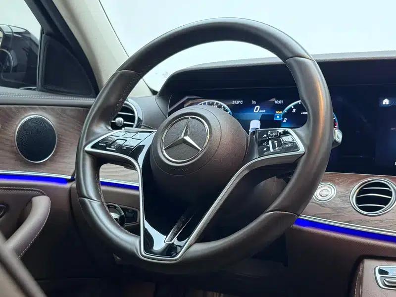 2023 Mercedes-Benz E-Class E 260 L Sedan — миниатюра 16