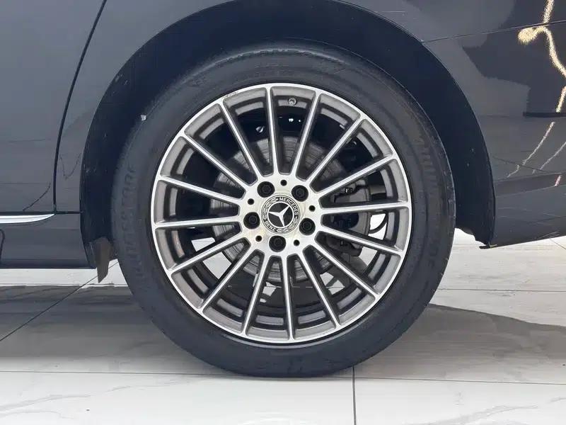 2023 Mercedes-Benz E-Class E 260 L Sedan — миниатюра 9