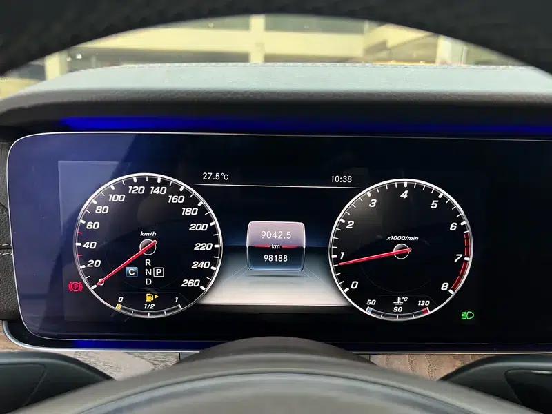 2018 Mercedes-Benz E-Class E 300 L Luxury — миниатюра 10