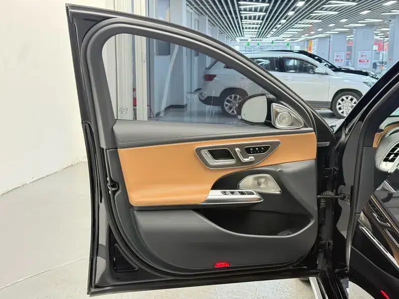 Mercedes-Benz E-Class 2024 E 300 L Premium Sedan — миниатюра 17
