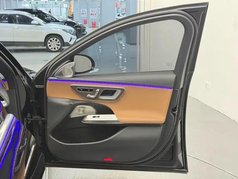 Mercedes-Benz E-Class 2024 E 300 L Premium Sedan — миниатюра 20