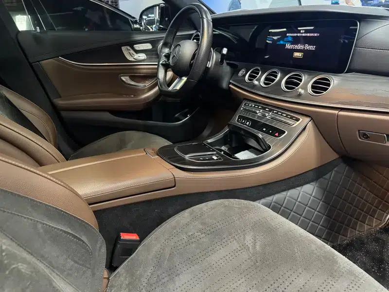 Mercedes-Benz E-Class 2022 Facelift E 300 L Luxury Sport Sedan — миниатюра 8