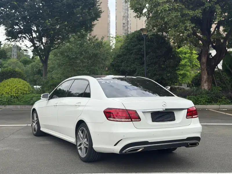 2015 Mercedes-Benz E-Class Facelift E 260 L Sport — миниатюра 4