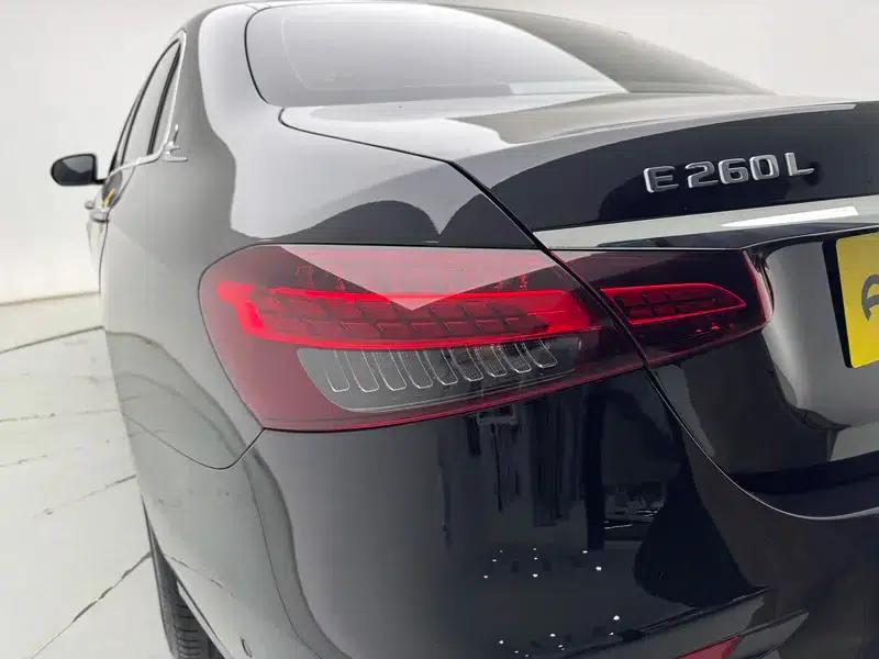 2023 Mercedes-Benz E-Class E 260 L Sedan — миниатюра 13