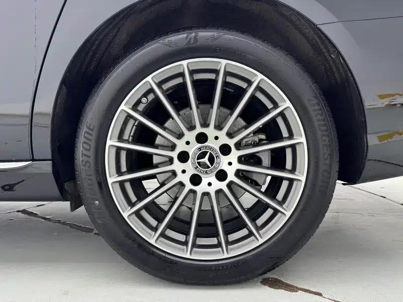 2023 Mercedes-Benz E-Class E 260 L Sedan — миниатюра 9
