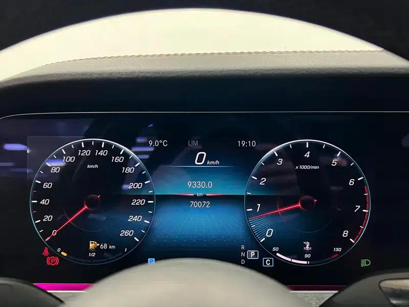 Mercedes-Benz E-Class 2022 Facelift E 260 L Sedan — миниатюра 11