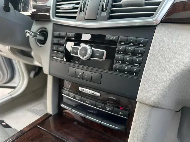 2012 Mercedes-Benz E-Class E 200 L CGI Elegance — миниатюра 14