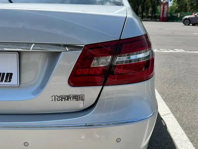 2012 Mercedes-Benz E-Class E 200 L CGI Elegance — миниатюра 16