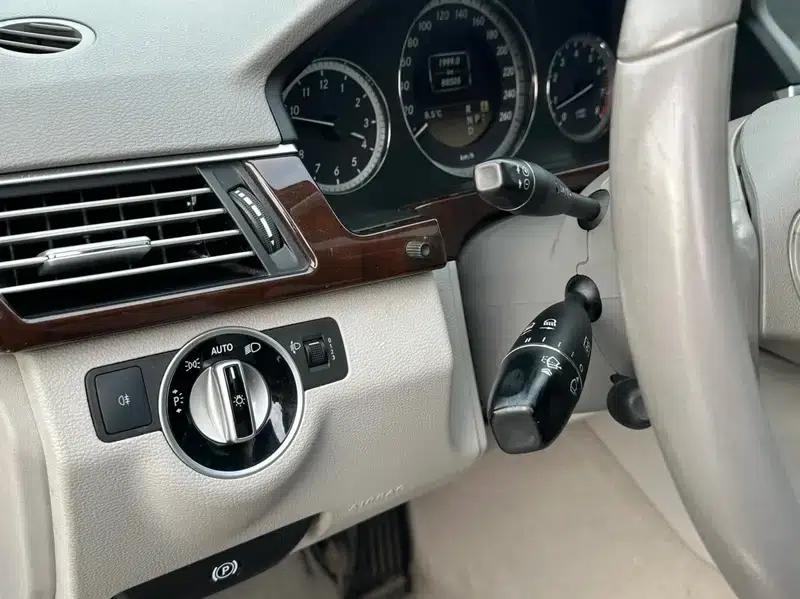 2012 Mercedes-Benz E-Class E 200 L CGI Elegance — миниатюра 20