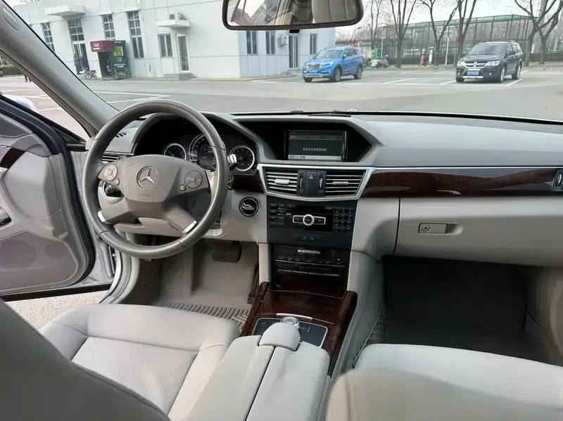 2012 Mercedes-Benz E-Class E 200 L CGI Elegance — миниатюра 23
