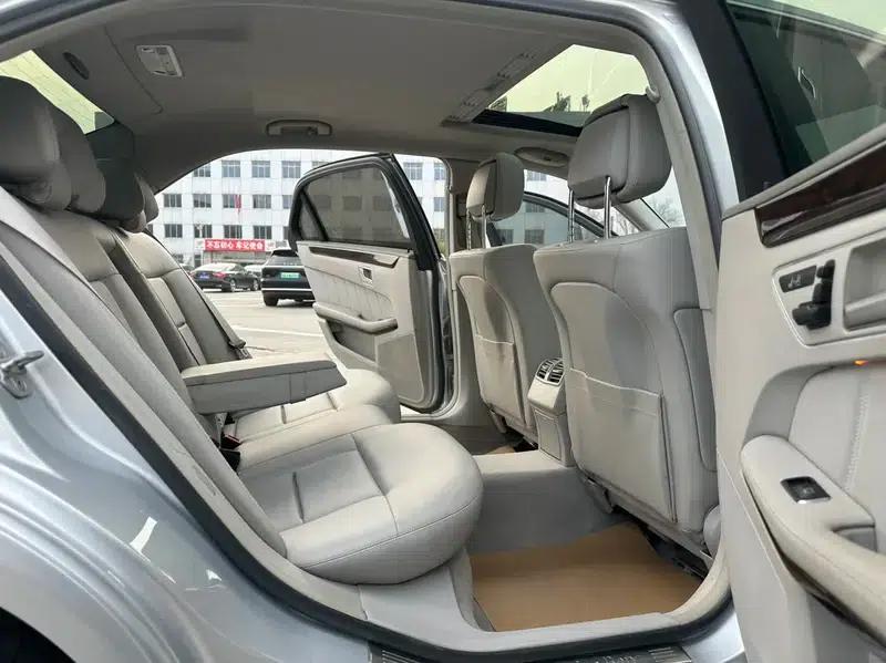 2012 Mercedes-Benz E-Class E 200 L CGI Elegance — миниатюра 27