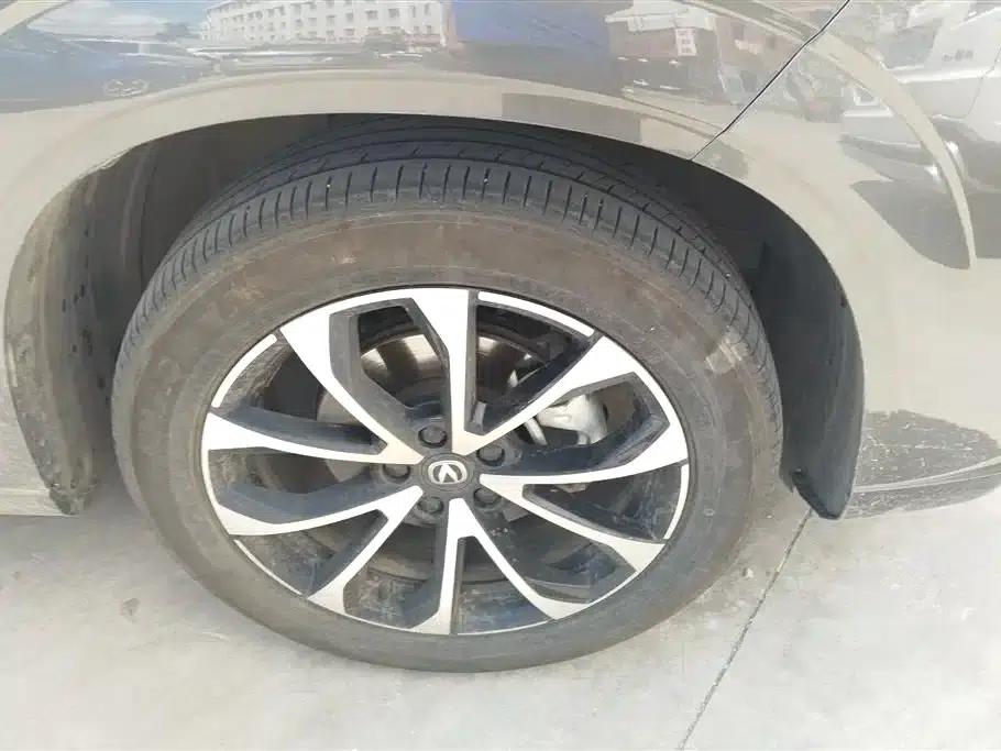 Changan UNI-Z New Energy 2024 Blue Whale Smart Electric iDD 125km Leading Edition — миниатюра 6